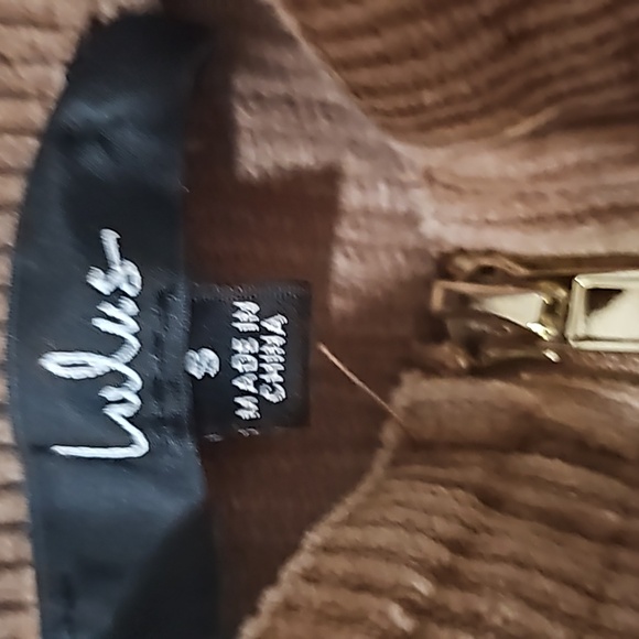 NWOT OVER ALLS PERFECT FOR FALL! SIZE SMALL - Picture 3 of 8